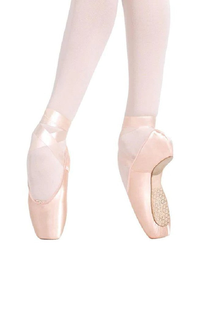 Developpe Pointe Shoe