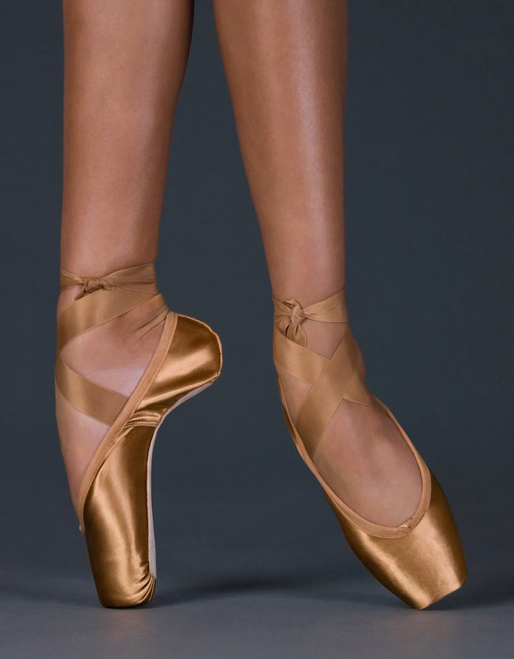 Stellar Pointe Shoe Standard Shank in Sizes 5 and Up